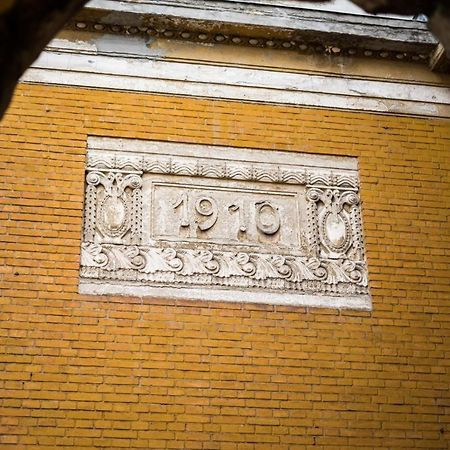 Glamour Ultracentral Apartment Oradea Eksteriør billede